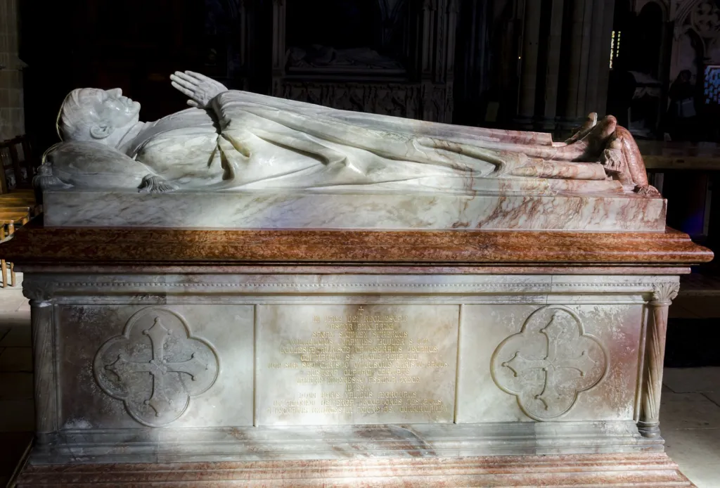The marble effigy of William John Butler on his tomb in Lincoln Cathedral