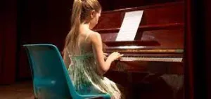Amanda Oakley Piano Lessons logo