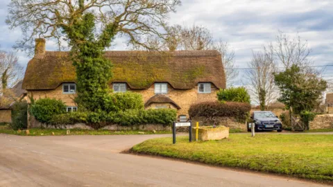 Thatched cottages, Charney Bassett