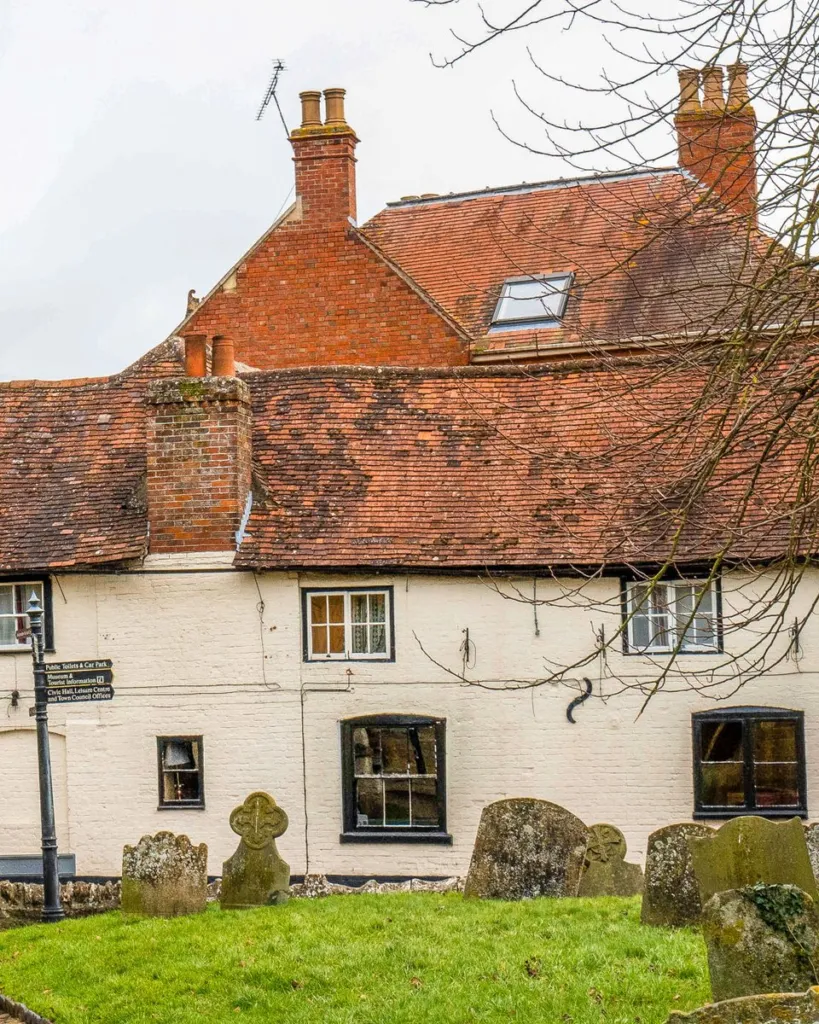 The Swan, seen across the parish churchyard in Wantage